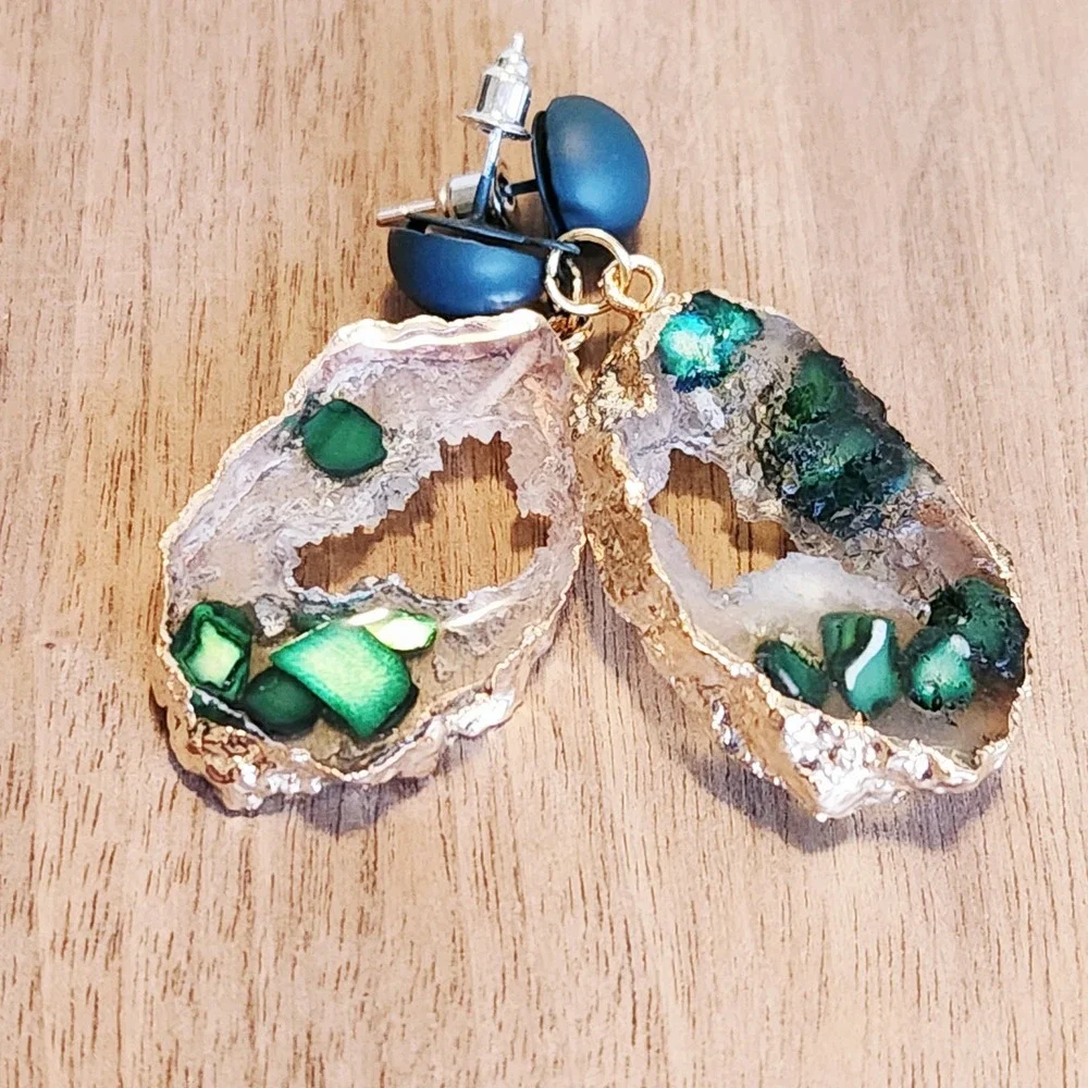 Green Geode Resin Drop Earrings‎ Gold Tone Statement Jewelry Nature Inspired 2